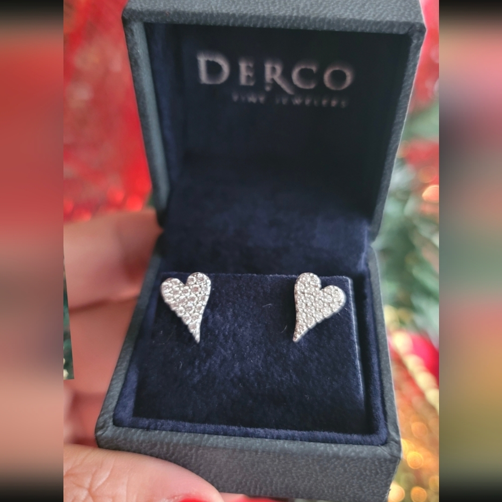 DERCO Gold Diamond Heart Earings